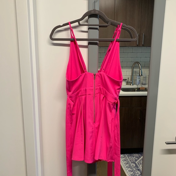 L’ATISTE hot pink low cut romper. - Picture 3 of 7